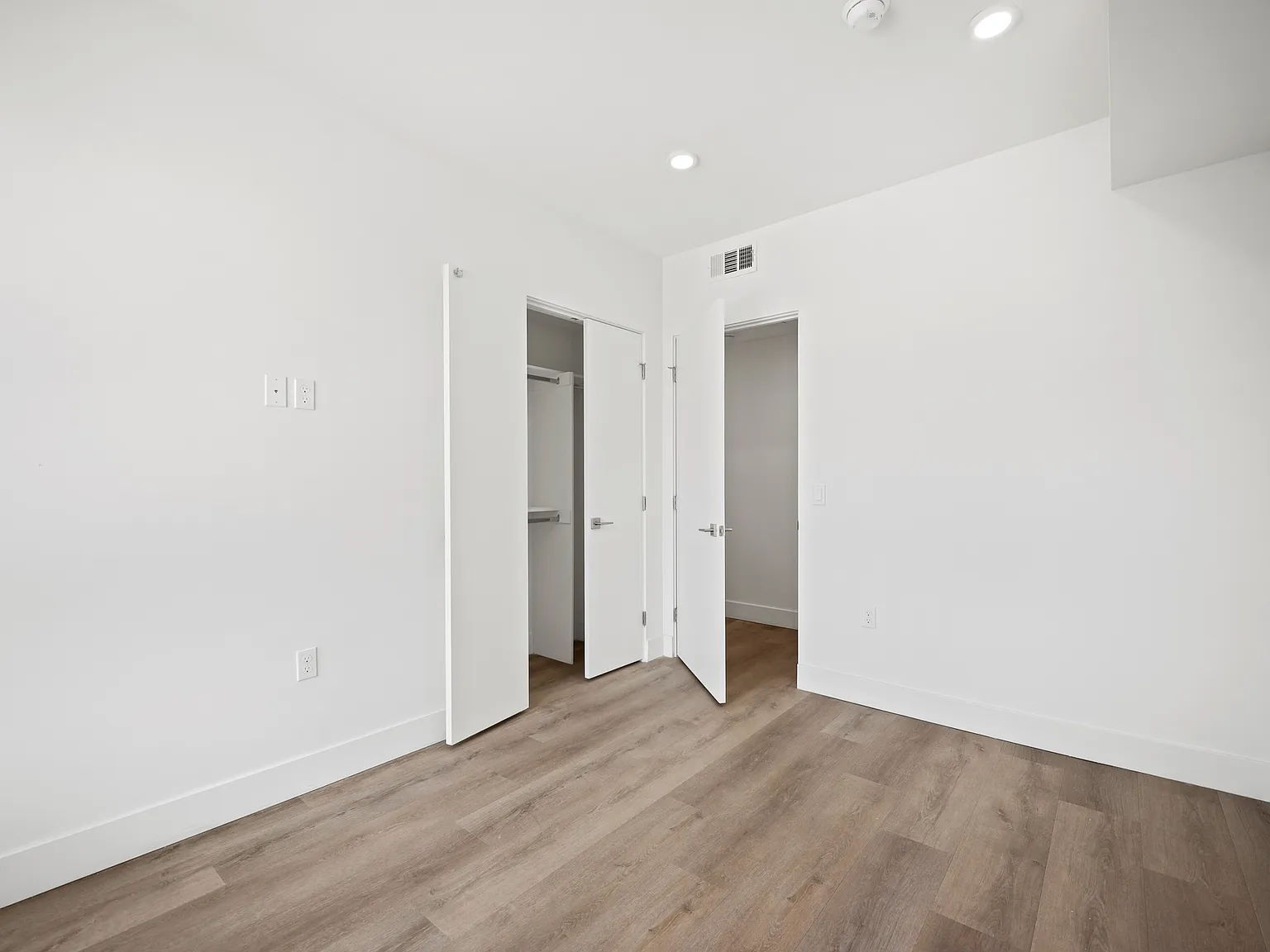 Vesper Hollywood — Photo 2