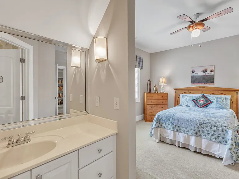 7201 Small Ridge Cir — Photo 15