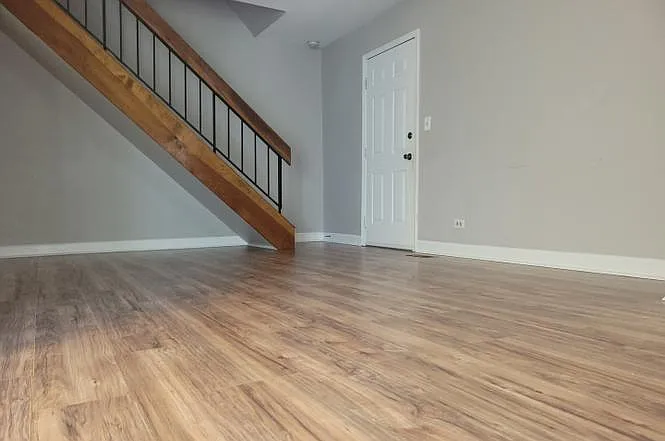 2211 Dorchester Ct — Photo 5
