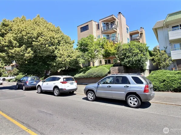 5642 California Avenue SW #1, Seattle, WA 98136