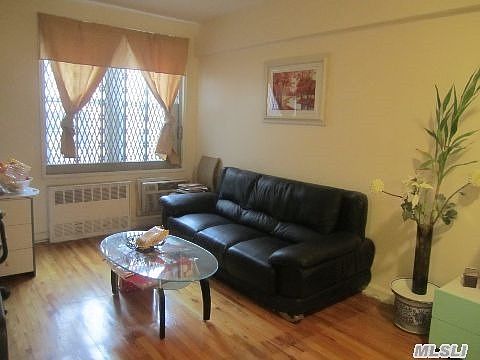3rd image of 14430 Sanford Ave APT 4G