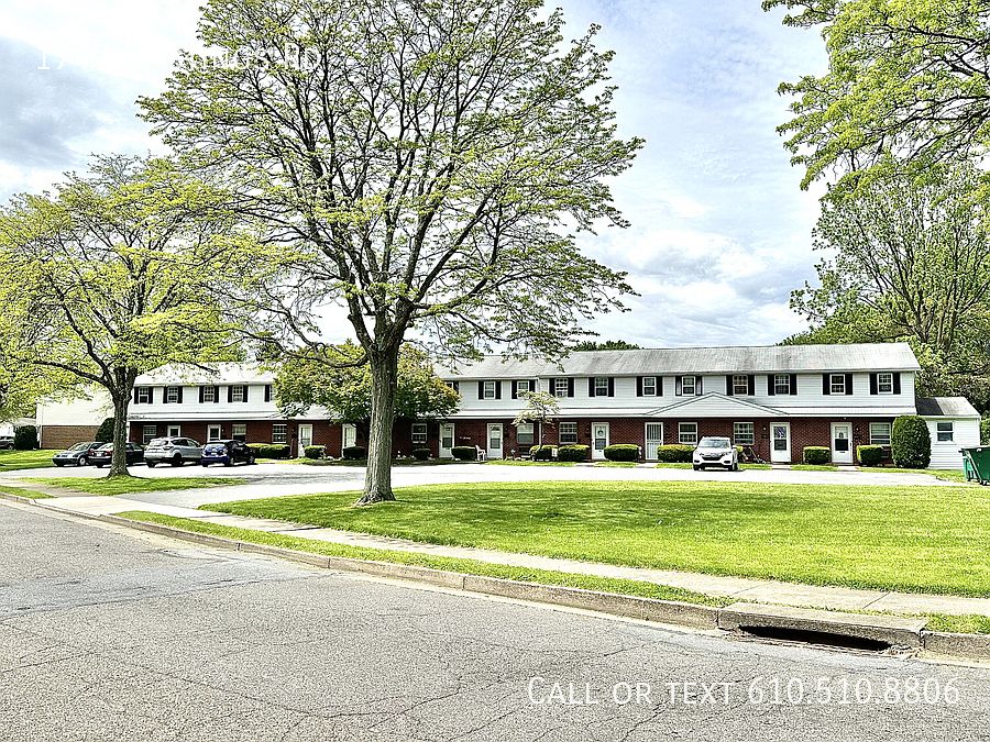 1st image of 1747 Hastings Rd