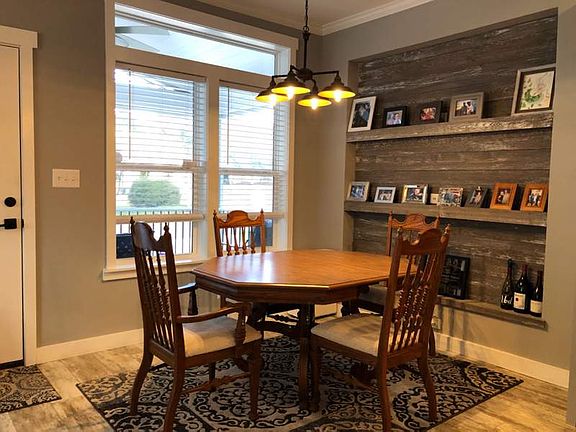 4th image of 522 Hawthorne Dr