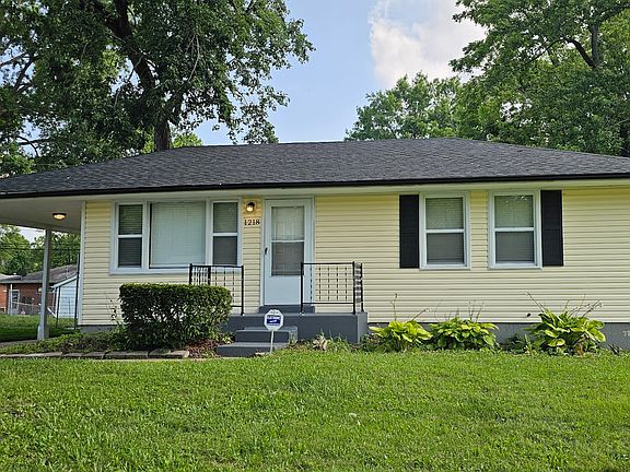 2nd image of 1218 Cove Ln