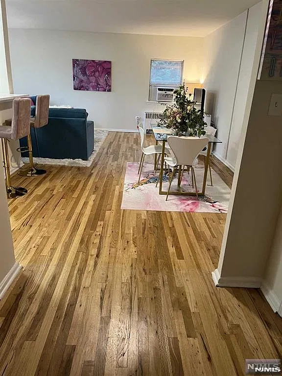 2 bed, $3,150 — Photo 4
