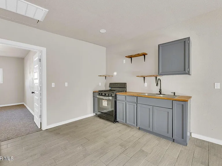 8827 Mount Elbert Dr #4 — Photo 4