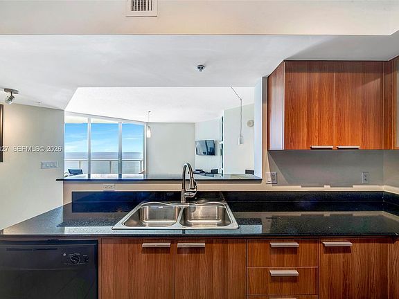 5th image of 16699 Collins Ave APT 3309