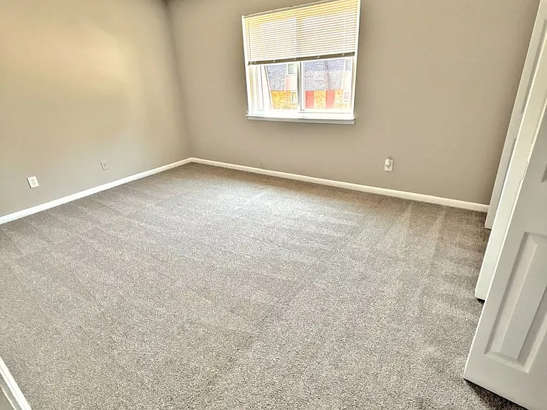 Avalon Cove Townhomes — Photo 25