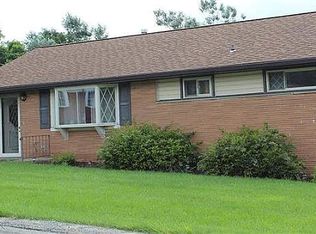 44 Hilltop Acres Rd, Washington, PA 15301