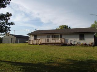 16707 P Dr S, Tekonsha, MI 49092