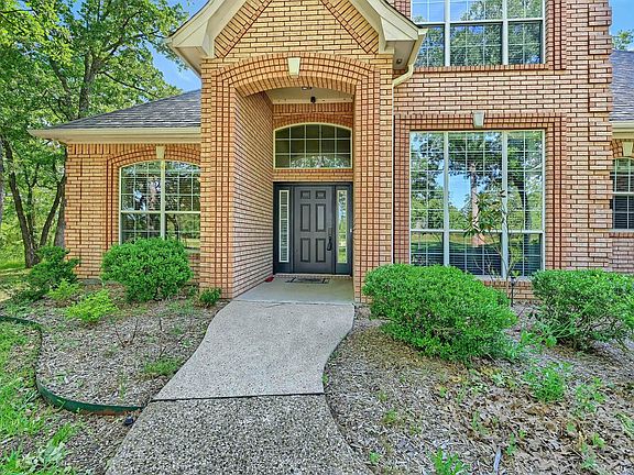 2nd image of 1090 Riley Rd