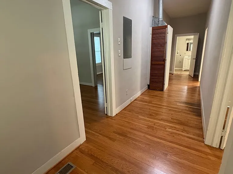 29 Spring St — Photo 5