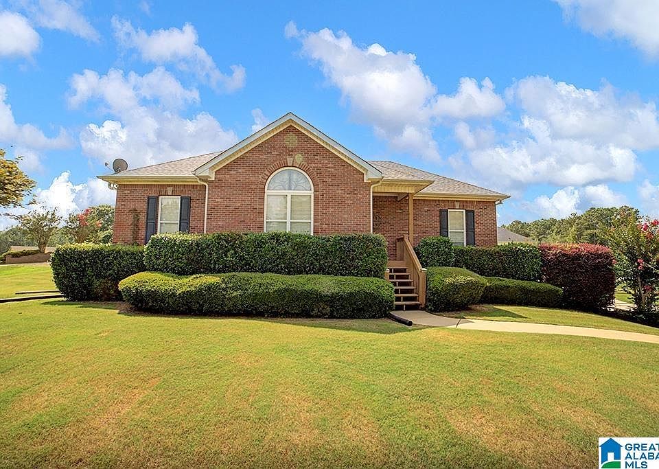 1st image of 802 Beverly Dr