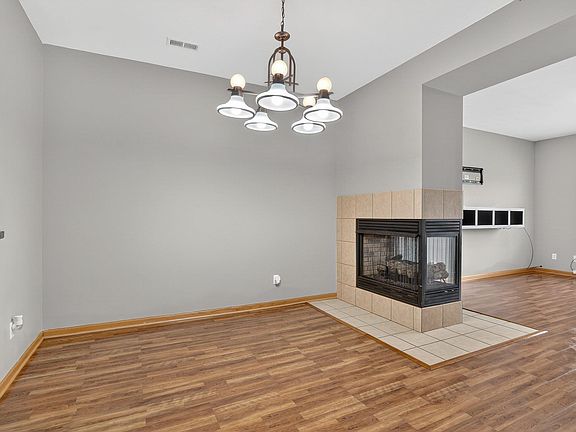 5th image of 2043 Derby Ln