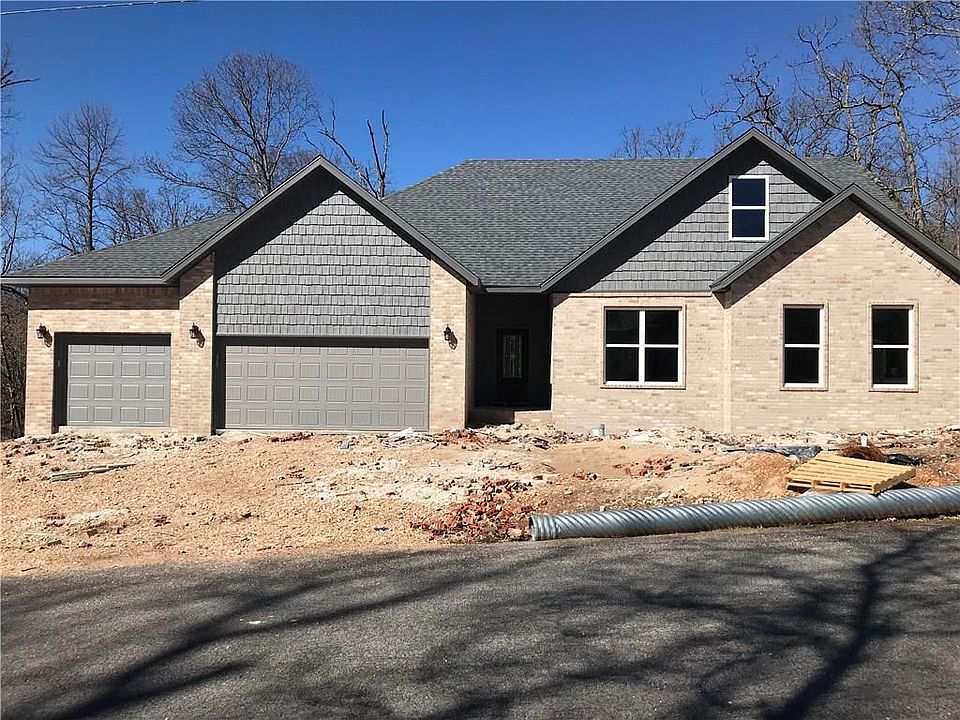 1st image of 14 Alloway Ln