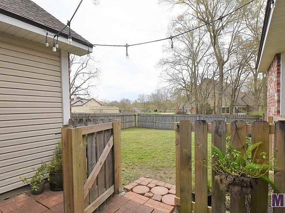 4th image of 25924 Natchez Ave
