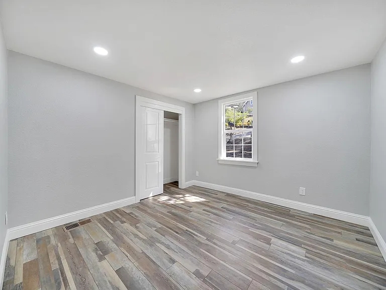 153 Badger St — Photo 11