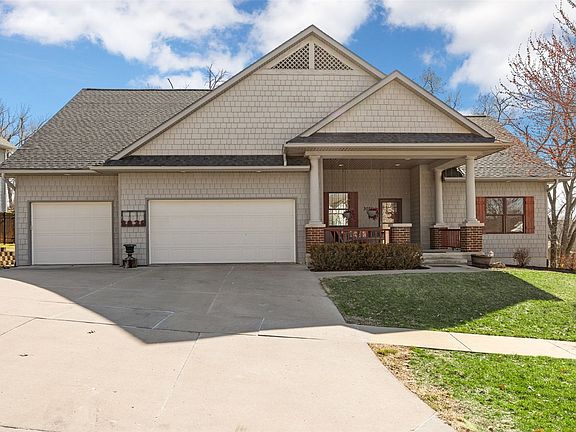 2nd image of 3036 Old Orchard Rd NE