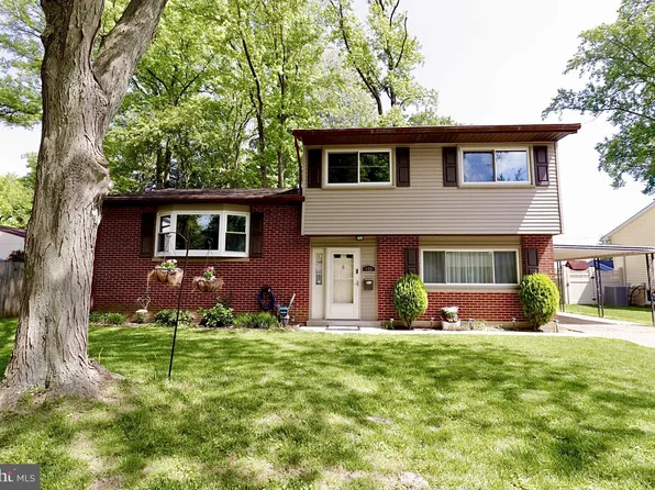 129 Compass Dr, Claymont, DE 19703