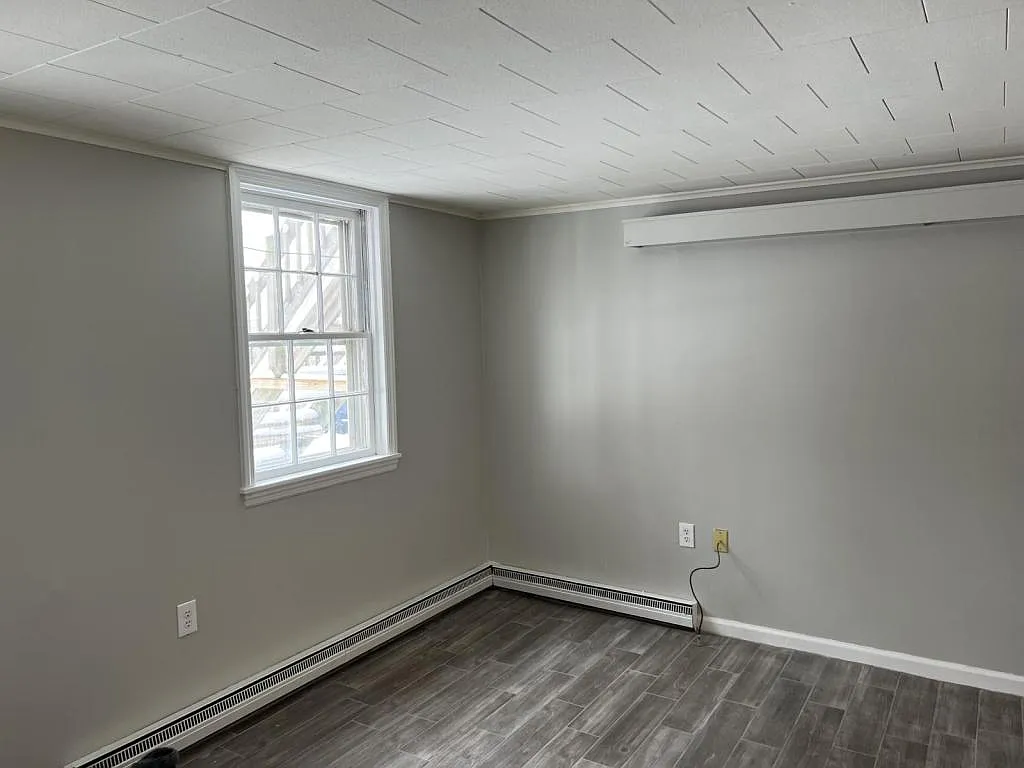 Building Photo - 1676 Western Ave #2B