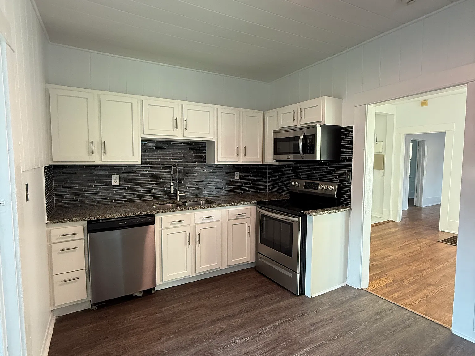 3 bed, 1280 sqft, $1,200 — Photo 4