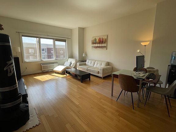 3rd image of 3501 City Pl Unit 3501