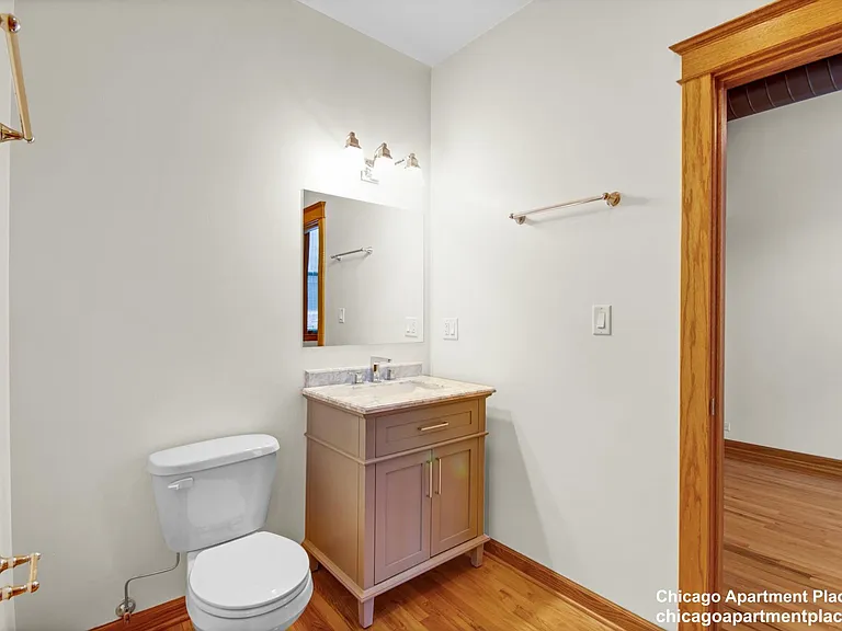 216 N May St #101 — Photo 15