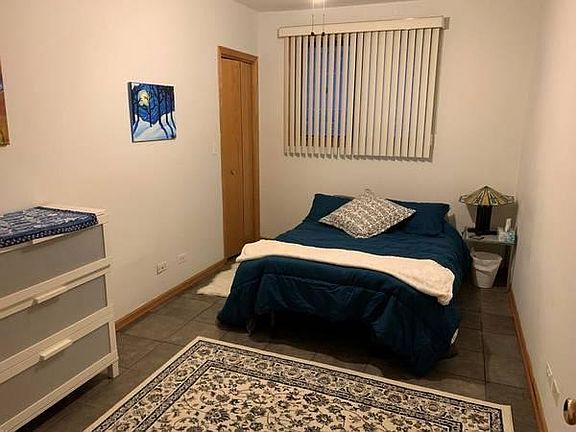 4th image of 2422 W Taylor St #1