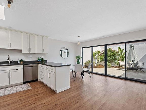 3rd image of 114 Serra Ct