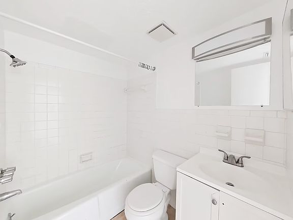 4th image of 111 N Lady Mary Dr APT 14
