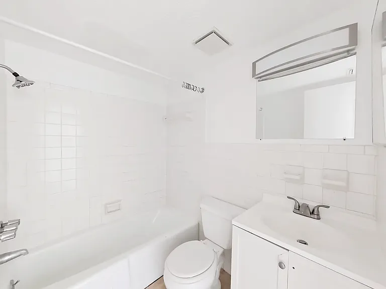 111 N Lady Mary Dr #14 — Photo 4