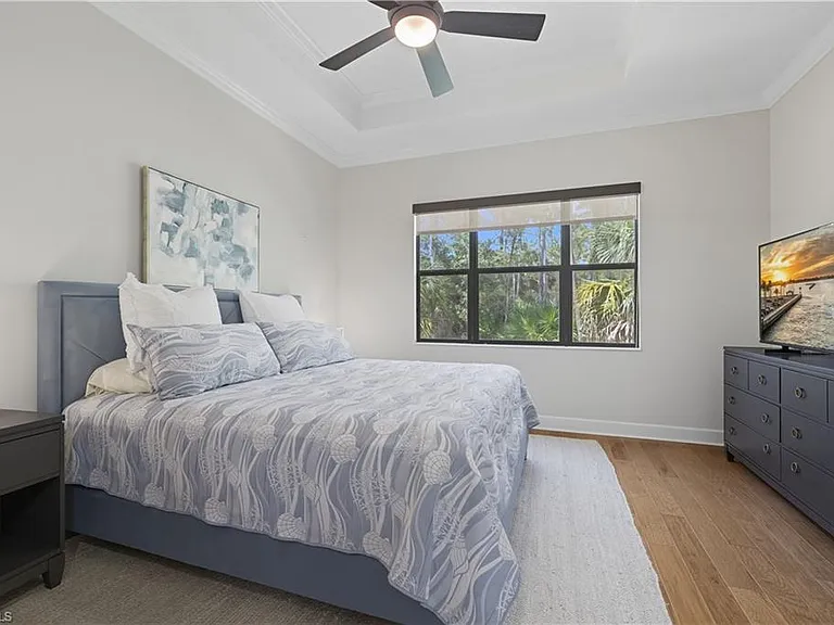 9475 Isla Bella Cir — Photo 26