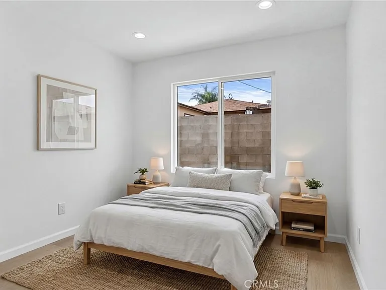 4747 Pixie Ave — Photo 6