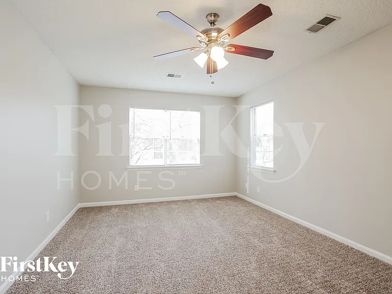 6904 Passeres Ct — Photo 11