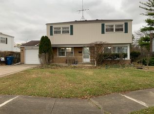 1307 Piacenti Ln, Chicago Heights, IL 60411