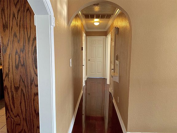 5th image of 1301 Bayswater Dr