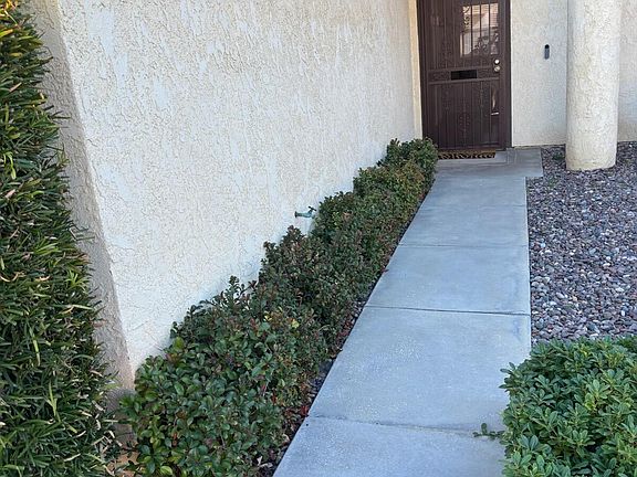 2nd image of 2832 Dartmouth Dr