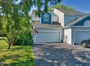 4017 Rivercrest Ct, Milford, PA 18337