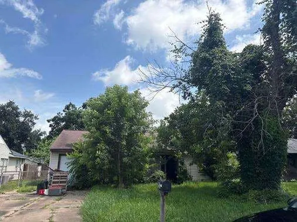 913 Southampton St, Angleton, TX 77515