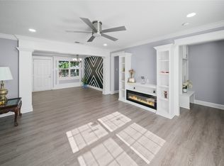 309 Gray St, Henderson, TX 75652