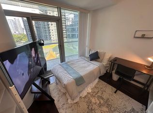 12 York St #9, Toronto, ON M5J0A9