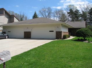 2625 Woodmar Rd, Rockford, IL 61114