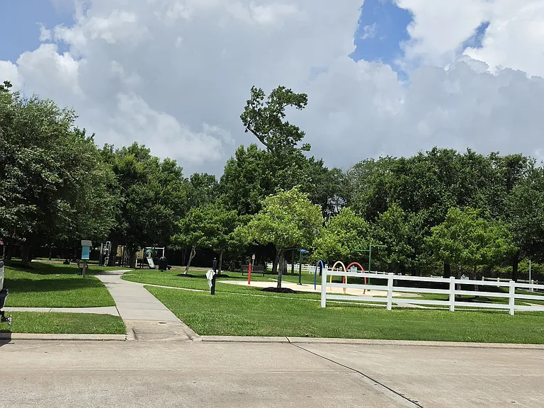 6411 Hunters Way Ln — Photo 15