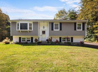 575 Farmers Mills Rd, Kent Lakes, NY 10512