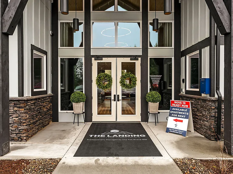 The Landing at College Marketplace — Photo 12