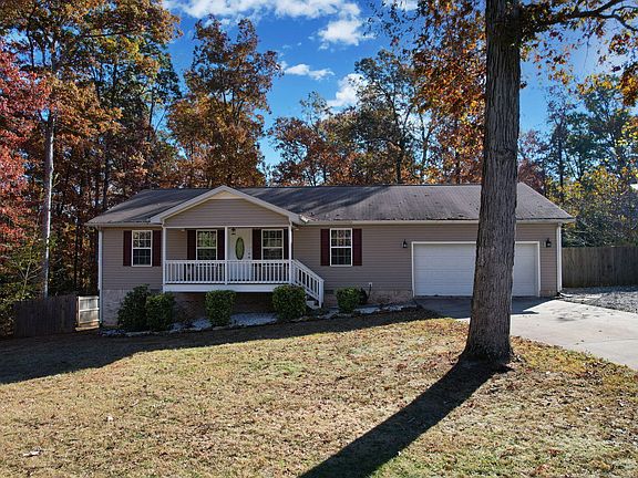 3rd image of 350 Parkwood Dr NE