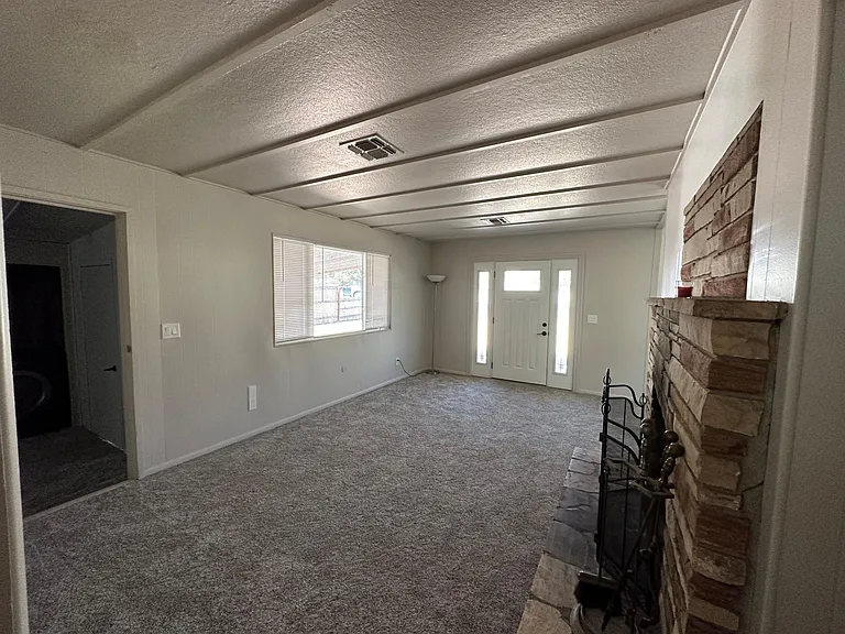 711 W Colt Dr — Photo 17