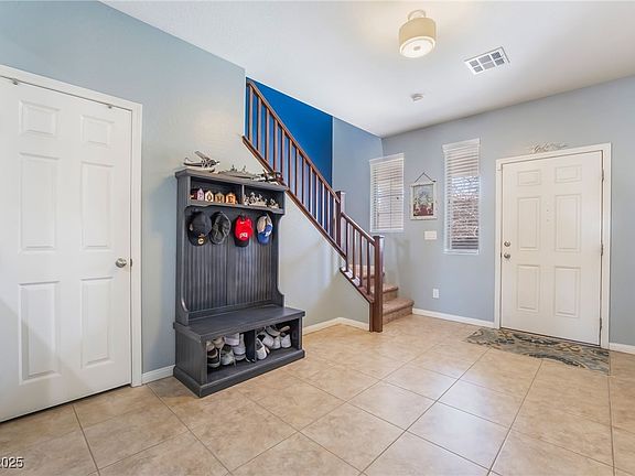 5th image of 10568 Pelican Island Ave
