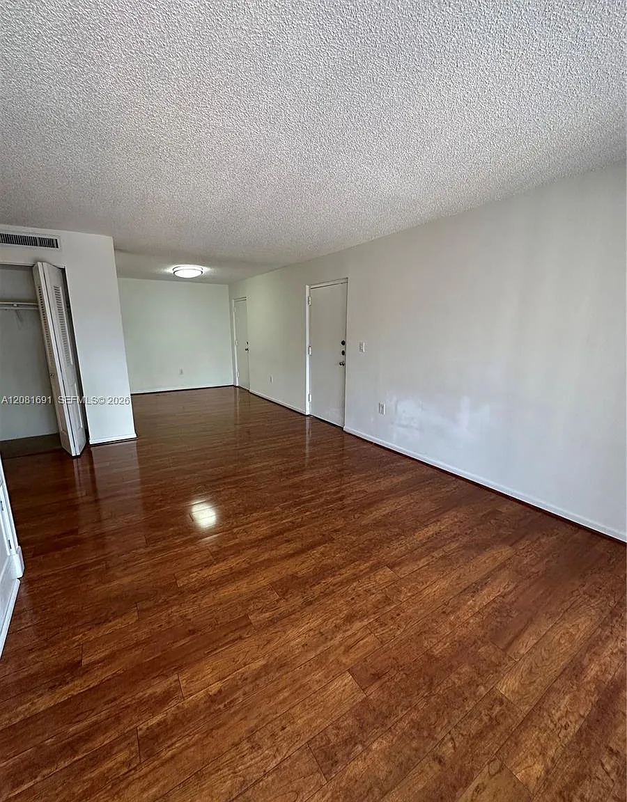 Spanish Trace Condo — Photo 4