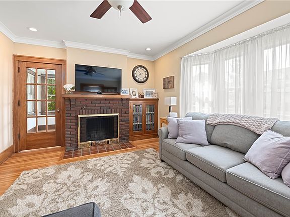 4th image of 628 Laurelton Rd